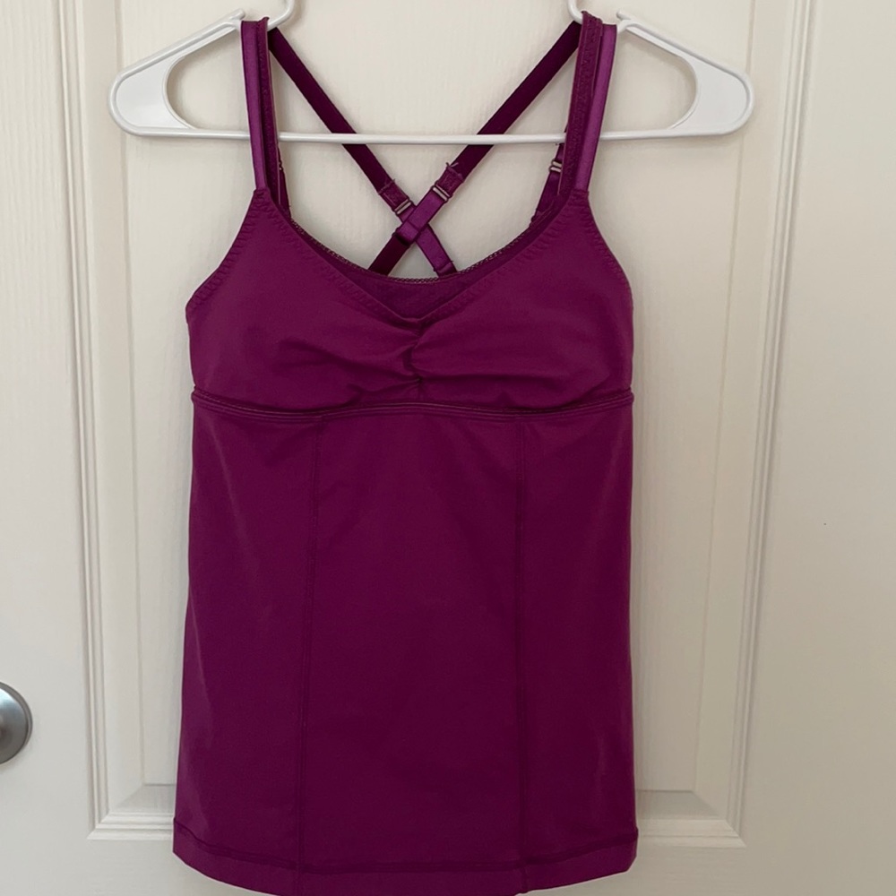 Lululemon tank